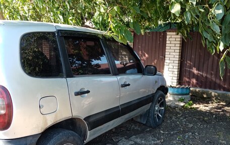 Chevrolet Niva I рестайлинг, 2003 год, 320 000 рублей, 2 фотография