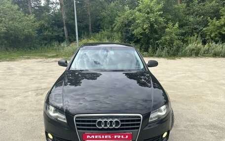 Audi A4, 2011 год, 1 350 000 рублей, 4 фотография