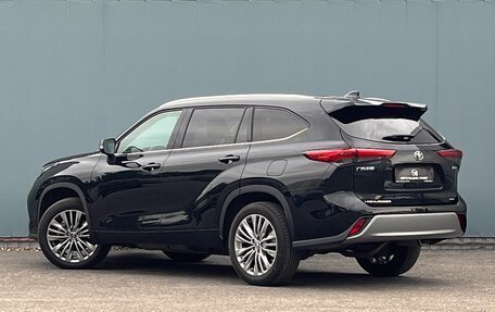 Toyota Highlander, 2023 год, 6 350 000 рублей, 2 фотография