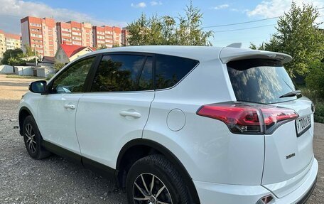 Toyota RAV4, 2017 год, 2 880 000 рублей, 7 фотография