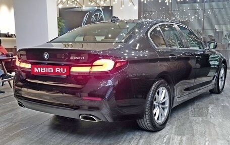 BMW 5 серия, 2022 год, 6 070 000 рублей, 2 фотография