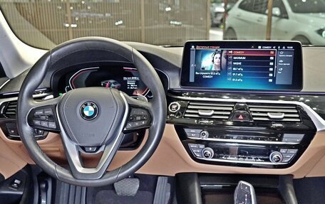 BMW 5 серия, 2022 год, 6 070 000 рублей, 9 фотография