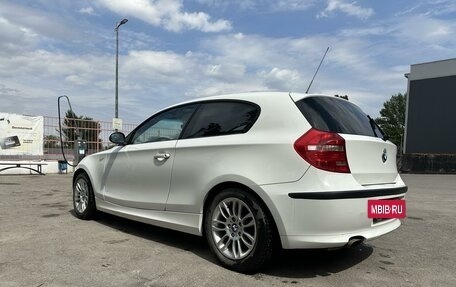 BMW 1 серия, 2009 год, 790 000 рублей, 2 фотография