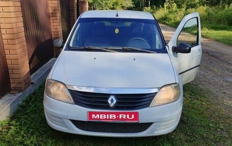 Renault Logan I, 2013 год, 410 000 рублей, 1 фотография