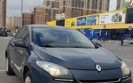 Renault Megane III, 2013 год, 650 000 рублей, 2 фотография