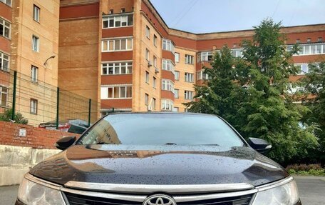 Toyota Camry, 2015 год, 1 950 000 рублей, 2 фотография