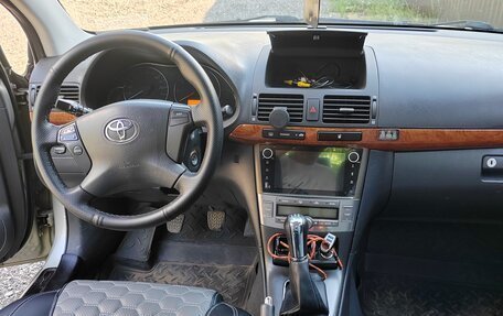 Toyota Avensis III рестайлинг, 2007 год, 1 000 000 рублей, 5 фотография