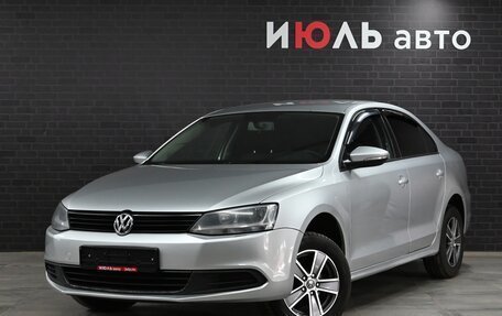 Volkswagen Jetta VI, 2013 год, 1 019 000 рублей, 1 фотография