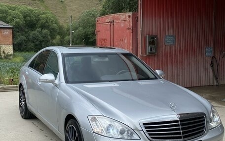 Mercedes-Benz S-Класс, 2005 год, 1 180 000 рублей, 4 фотография