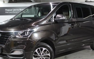 Hyundai Grand Starex Grand Starex I рестайлинг 2, 2018 год, 3 900 000 рублей, 1 фотография