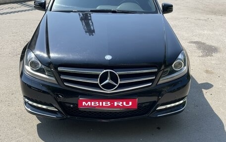 Mercedes-Benz C-Класс, 2013 год, 1 850 000 рублей, 1 фотография