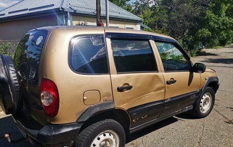 Chevrolet Niva I рестайлинг, 2004 год, 260 000 рублей, 6 фотография