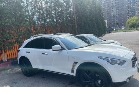 Infiniti FX II, 2013 год, 2 100 000 рублей, 2 фотография