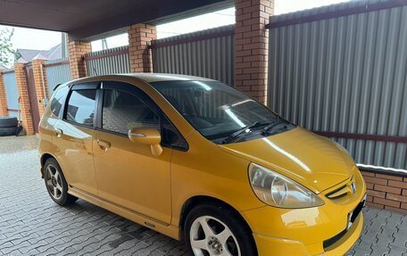 Honda Fit III, 2006 год, 715 000 рублей, 3 фотография