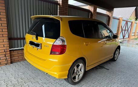 Honda Fit III, 2006 год, 715 000 рублей, 4 фотография