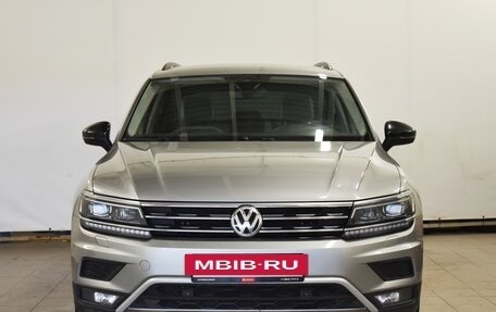 Volkswagen Tiguan II, 2019 год, 2 520 000 рублей, 3 фотография