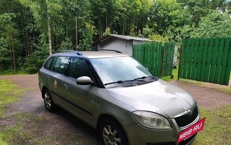 Skoda Fabia II, 2008 год, 450 000 рублей, 2 фотография