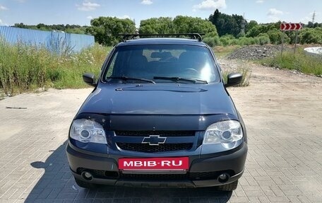 Chevrolet Niva I рестайлинг, 2012 год, 495 000 рублей, 2 фотография