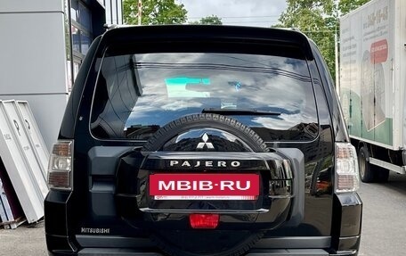 Mitsubishi Pajero IV, 2011 год, 1 999 000 рублей, 5 фотография