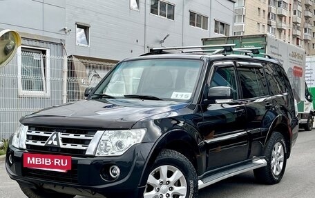 Mitsubishi Pajero IV, 2011 год, 1 999 000 рублей, 3 фотография