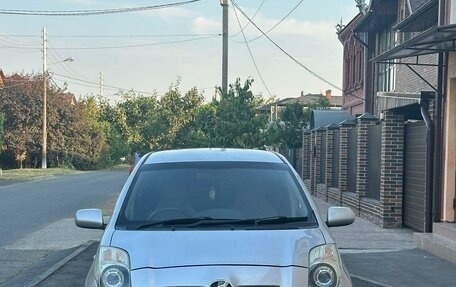 Toyota Vitz, 2005 год, 600 000 рублей, 1 фотография