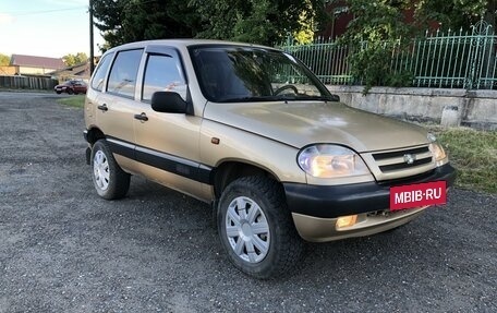 Chevrolet Niva I рестайлинг, 2004 год, 395 000 рублей, 3 фотография