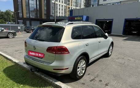 Volkswagen Touareg III, 2011 год, 2 650 000 рублей, 3 фотография