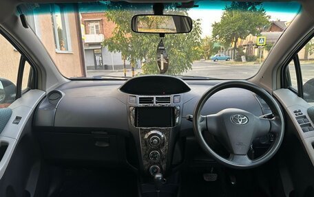 Toyota Vitz, 2005 год, 600 000 рублей, 26 фотография