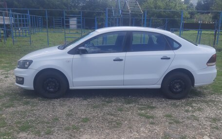 Volkswagen Polo VI (EU Market), 2018 год, 800 000 рублей, 4 фотография