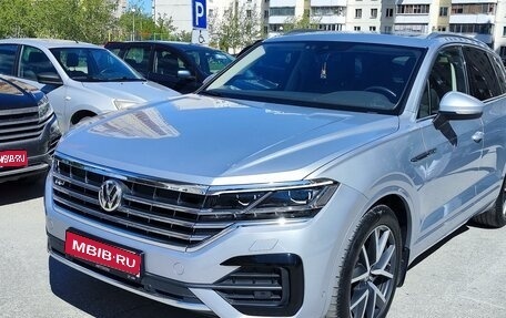 Volkswagen Touareg III, 2018 год, 7 600 000 рублей, 1 фотография