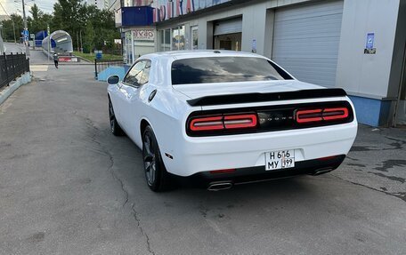 Dodge Challenger III рестайлинг 2, 2019 год, 3 550 000 рублей, 4 фотография