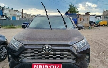 Toyota RAV4, 2019 год, 2 450 000 рублей, 1 фотография