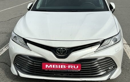 Toyota Camry, 2018 год, 2 670 000 рублей, 1 фотография