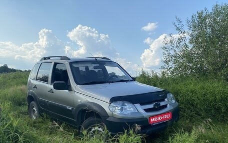 Chevrolet Niva I рестайлинг, 2011 год, 550 000 рублей, 1 фотография