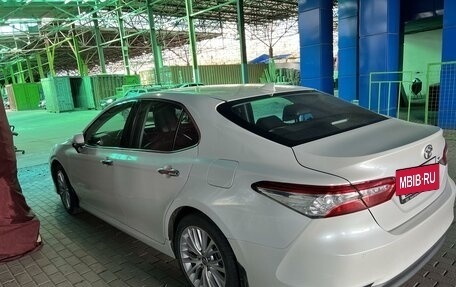 Toyota Camry, 2018 год, 2 670 000 рублей, 7 фотография