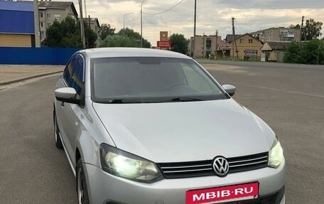 Volkswagen Polo VI (EU Market), 2011 год, 650 000 рублей, 2 фотография