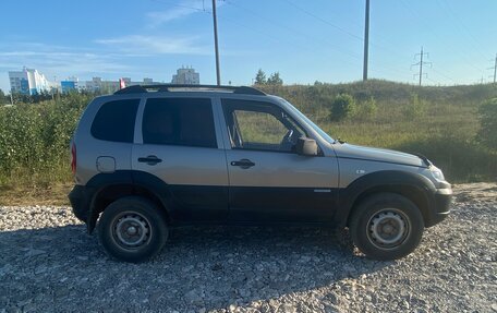 Chevrolet Niva I рестайлинг, 2011 год, 550 000 рублей, 6 фотография