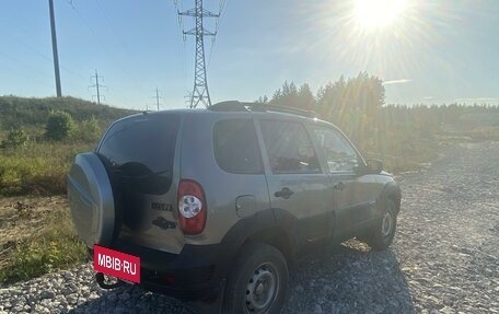 Chevrolet Niva I рестайлинг, 2011 год, 550 000 рублей, 7 фотография