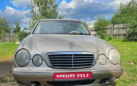 Mercedes-Benz E-Класс, 2000 год, 900 000 рублей, 1 фотография