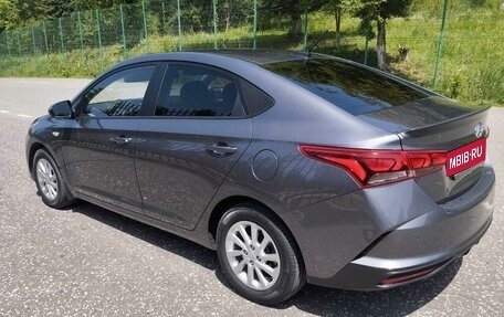 Hyundai Solaris II рестайлинг, 2021 год, 1 750 000 рублей, 15 фотография