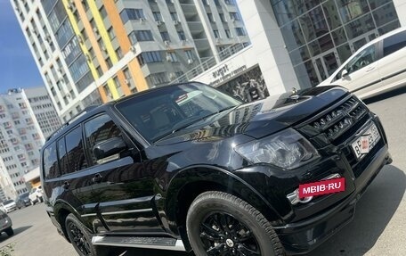 Mitsubishi Pajero IV, 2020 год, 4 950 000 рублей, 2 фотография