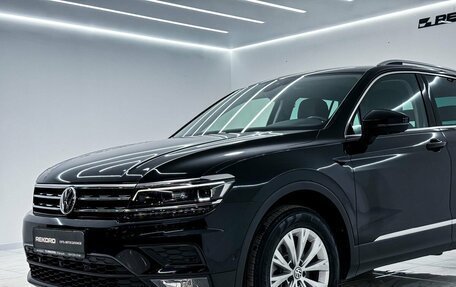 Volkswagen Tiguan II, 2020 год, 3 600 000 рублей, 6 фотография