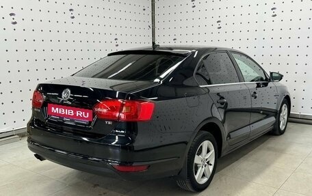 Volkswagen Jetta VI, 2011 год, 1 085 000 рублей, 4 фотография