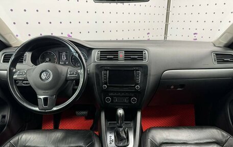 Volkswagen Jetta VI, 2011 год, 1 085 000 рублей, 13 фотография