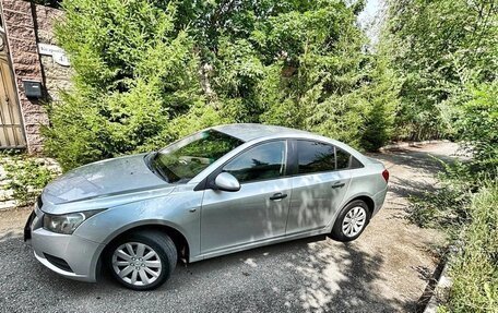 Chevrolet Cruze II, 2011 год, 800 000 рублей, 5 фотография