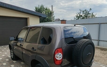 Chevrolet Niva I рестайлинг, 2015 год, 700 000 рублей, 2 фотография