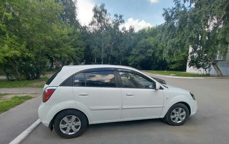 KIA Rio II, 2011 год, 700 000 рублей, 3 фотография