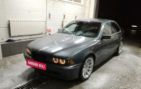 BMW 5 серия, 2002 год, 750 000 рублей, 2 фотография