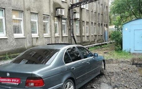 BMW 5 серия, 2002 год, 750 000 рублей, 3 фотография