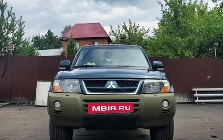 Mitsubishi Pajero III рестайлинг, 2000 год, 900 000 рублей, 2 фотография